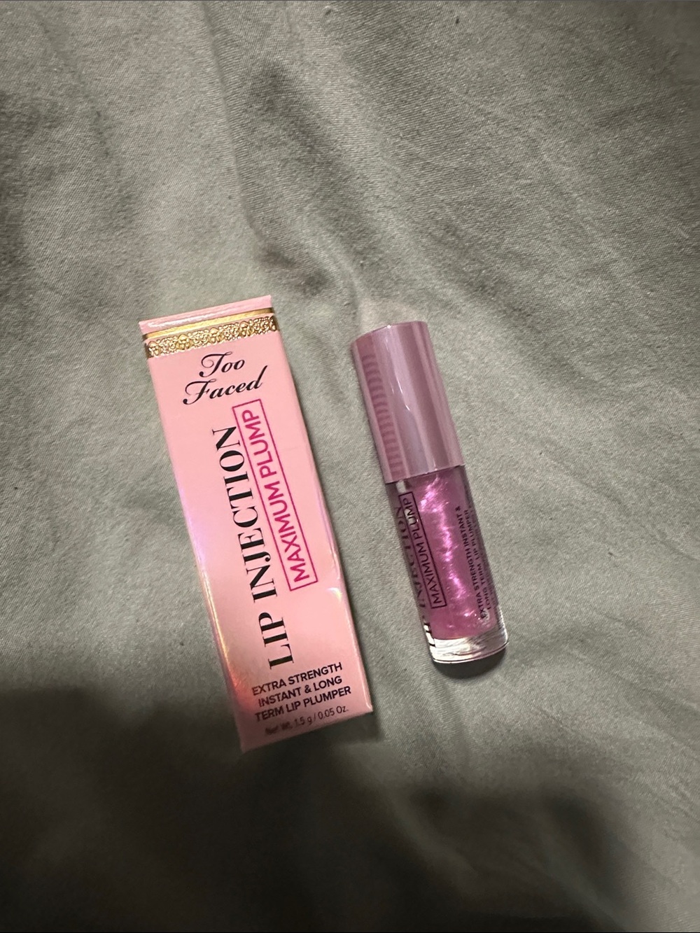 4/$15 Too faced lip injection maximum plump